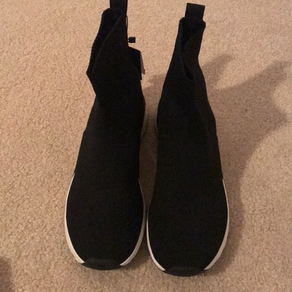 Zara shoes - Picture 2 of 3